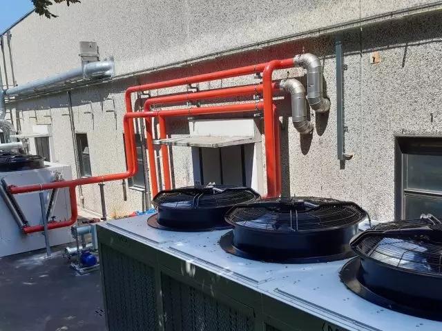 Assistenza all'installaziondi impianti di refrigerazione industriali